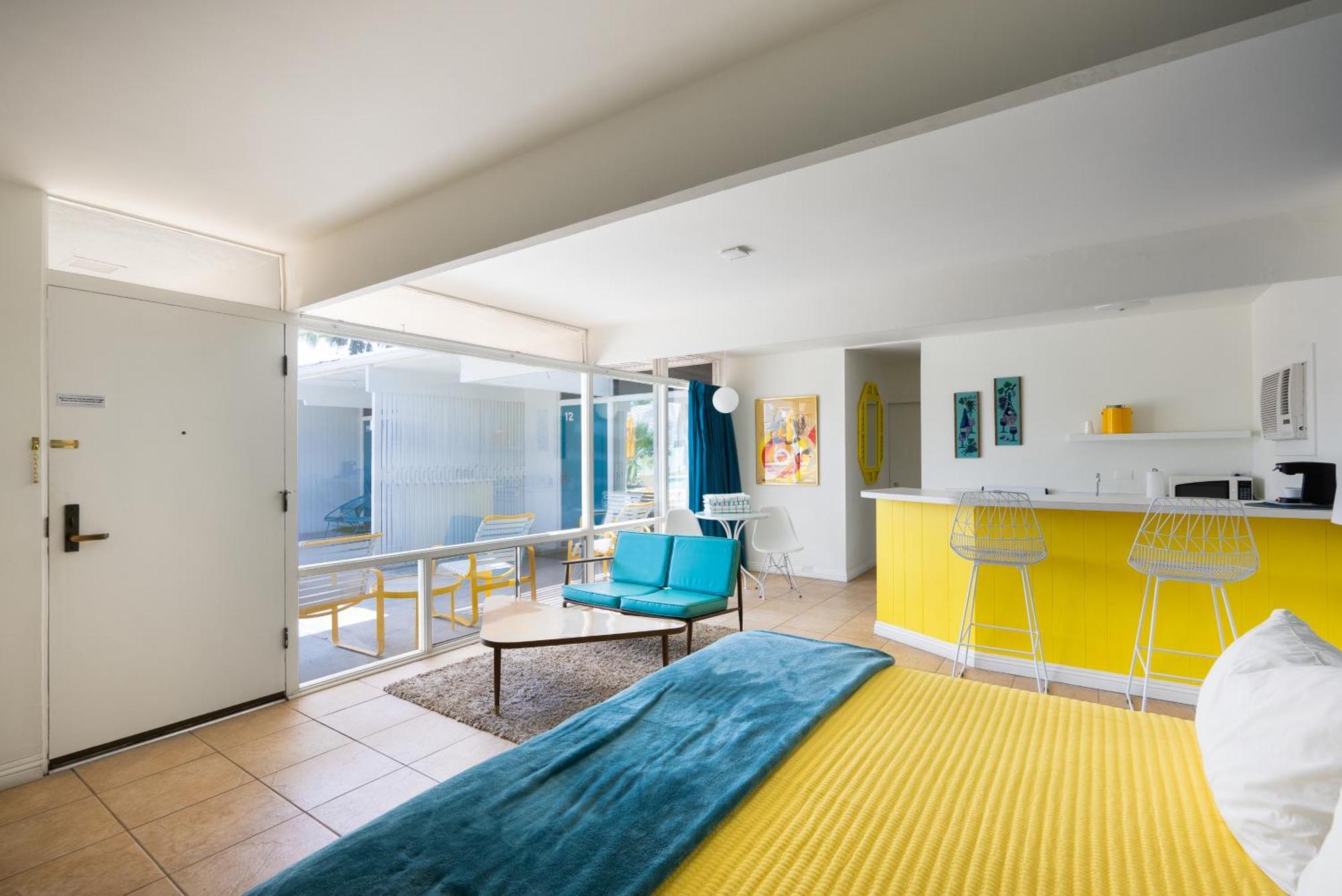 Monkey Tree Hotel By Avantstay Stylish Hotel In Palm Springs W Pool Bagian luar foto