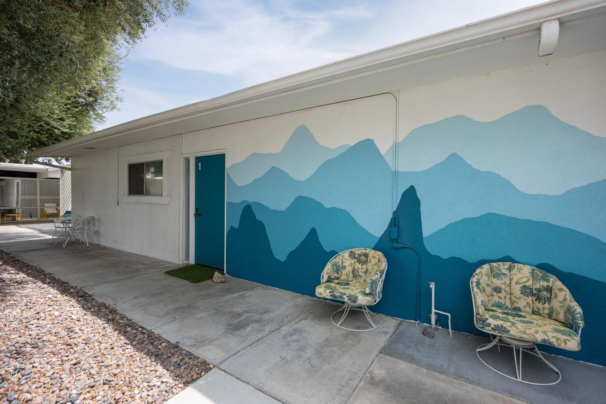 Monkey Tree Hotel By Avantstay Stylish Hotel In Palm Springs W Pool Bagian luar foto