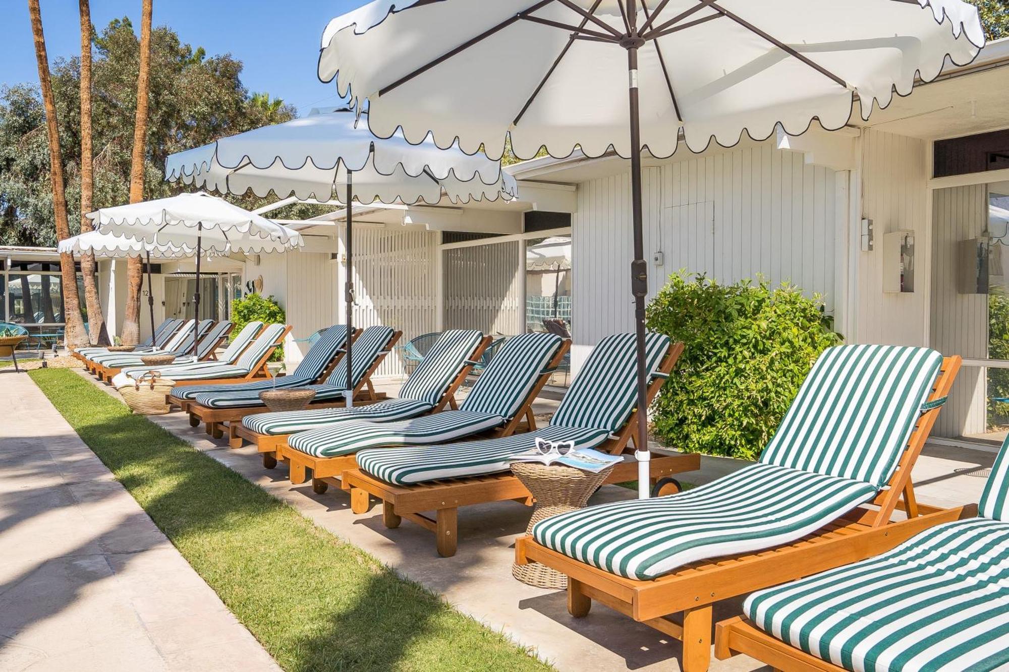 Monkey Tree Hotel By Avantstay Stylish Hotel In Palm Springs W Pool Bagian luar foto