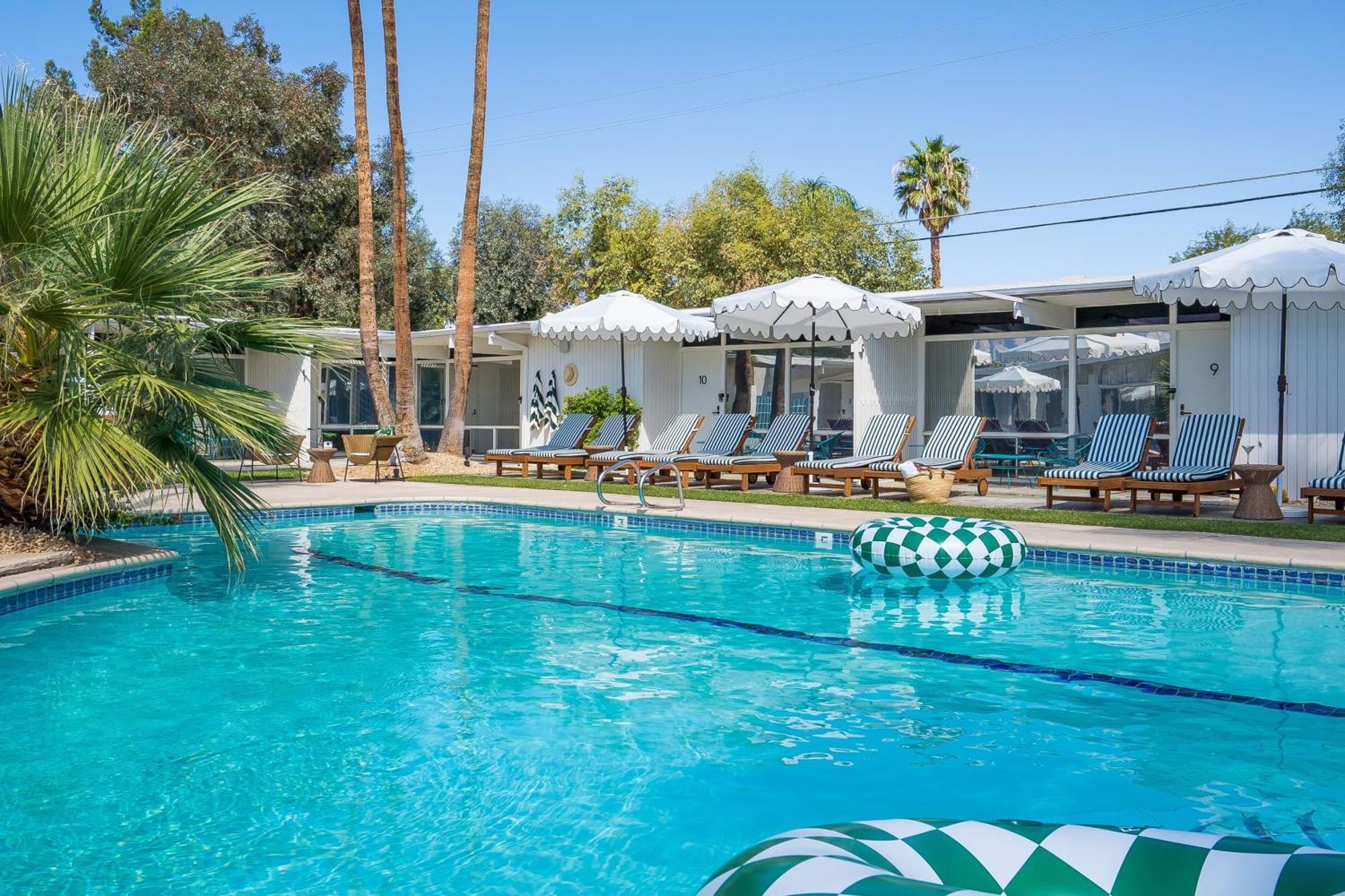 Monkey Tree Hotel By Avantstay Stylish Hotel In Palm Springs W Pool Bagian luar foto