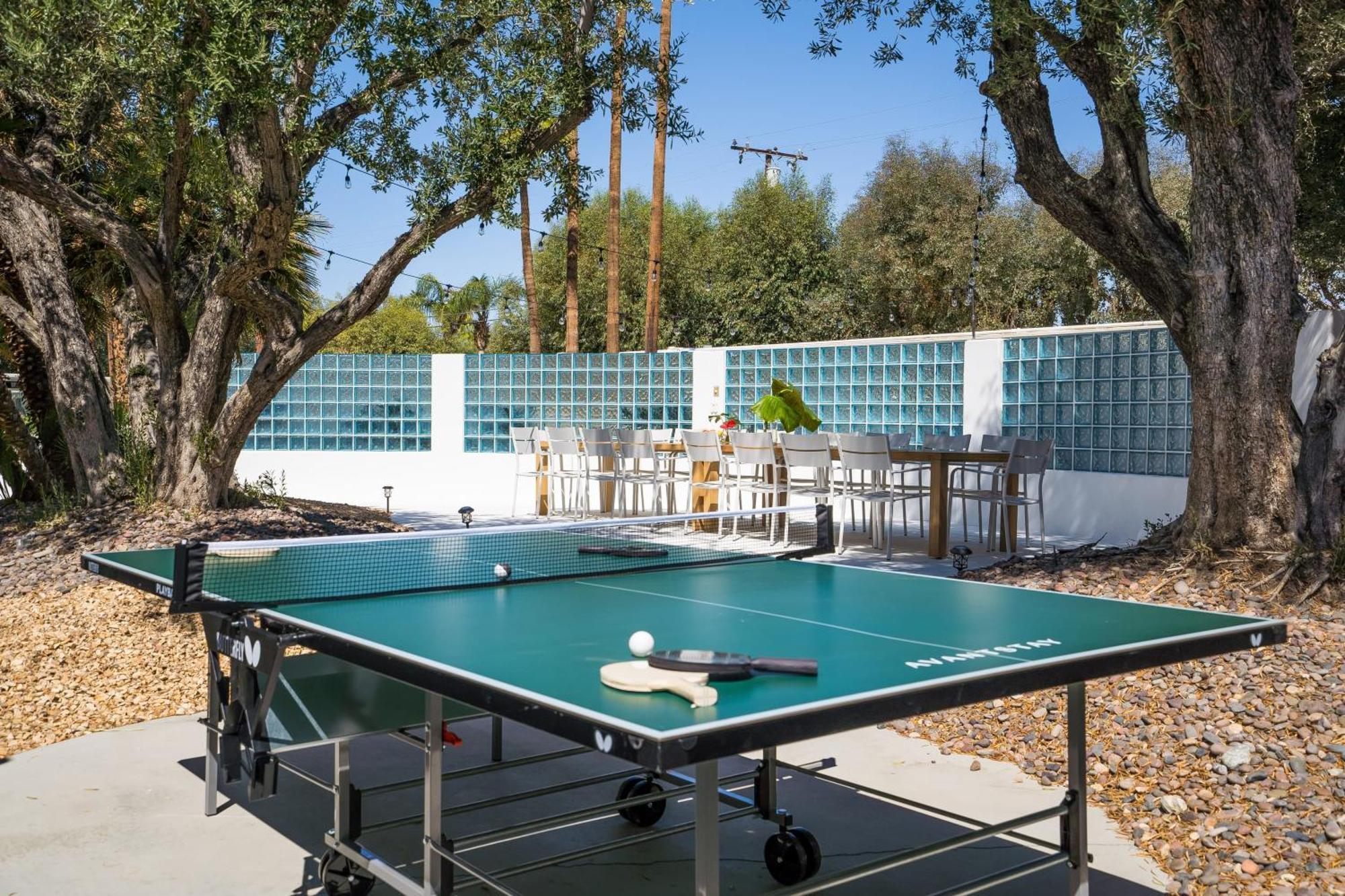 Monkey Tree Hotel By Avantstay Stylish Hotel In Palm Springs W Pool Bagian luar foto