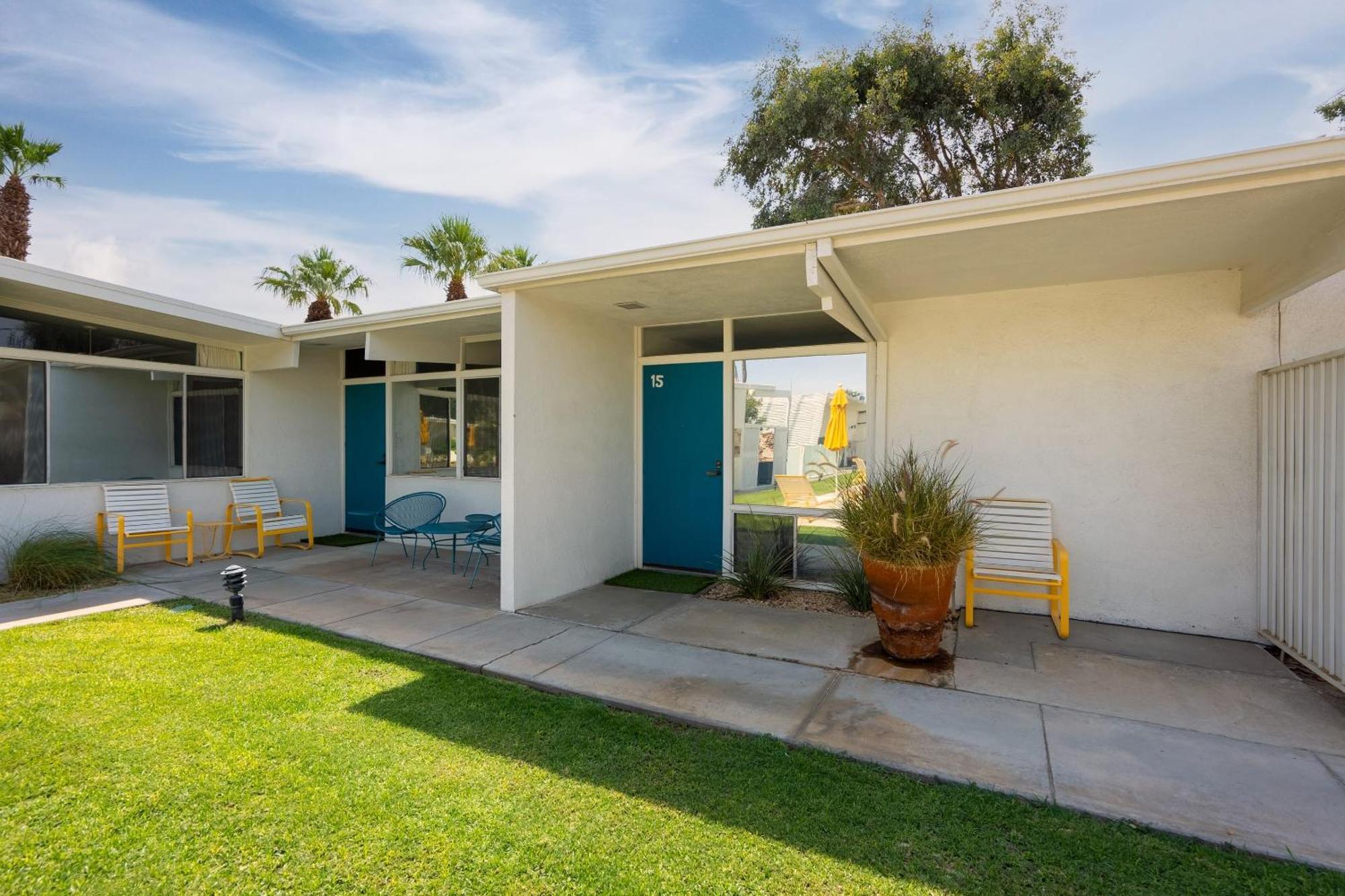 Monkey Tree Hotel By Avantstay Stylish Hotel In Palm Springs W Pool Bagian luar foto