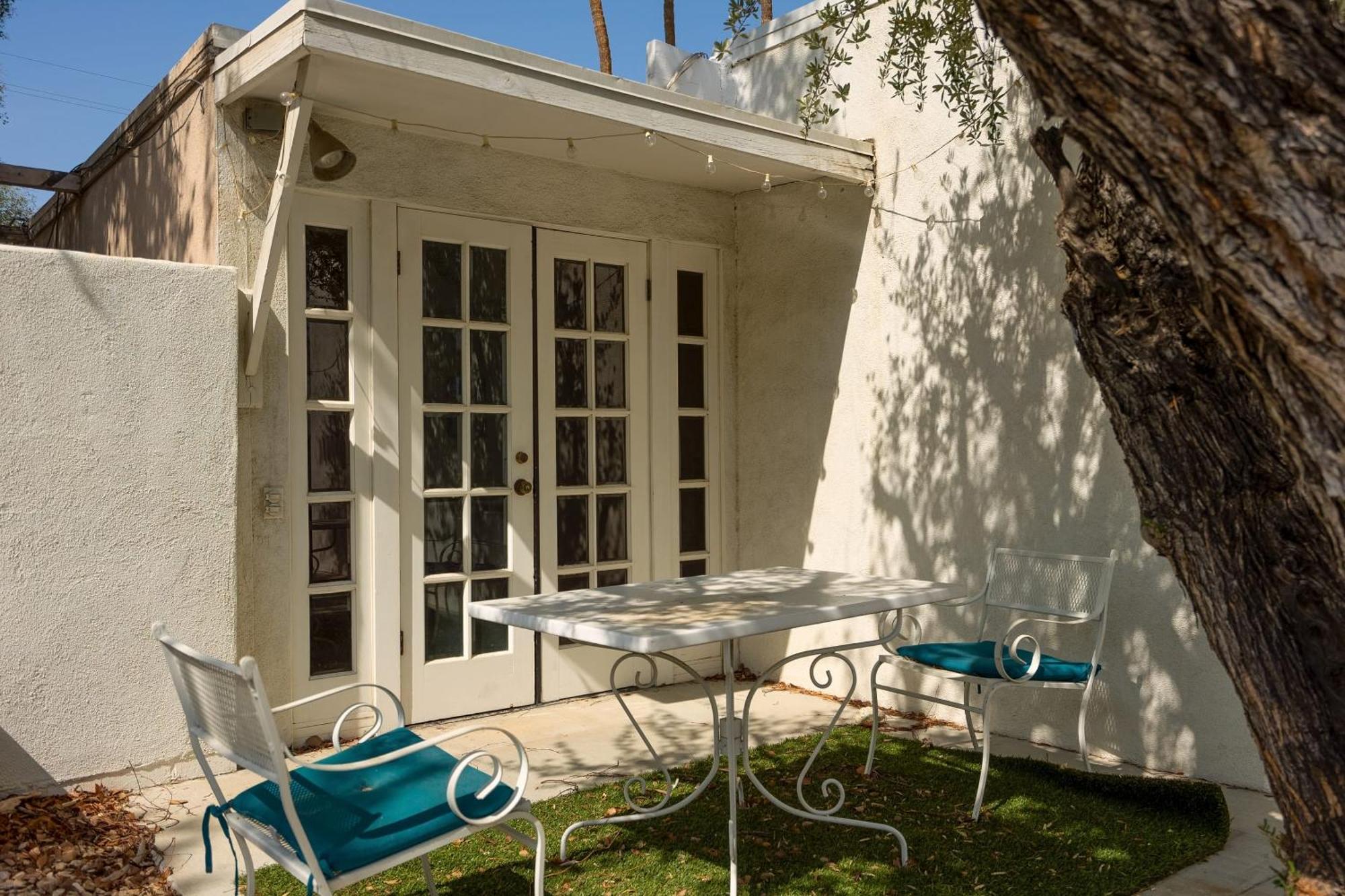 Monkey Tree Hotel By Avantstay Stylish Hotel In Palm Springs W Pool Bagian luar foto